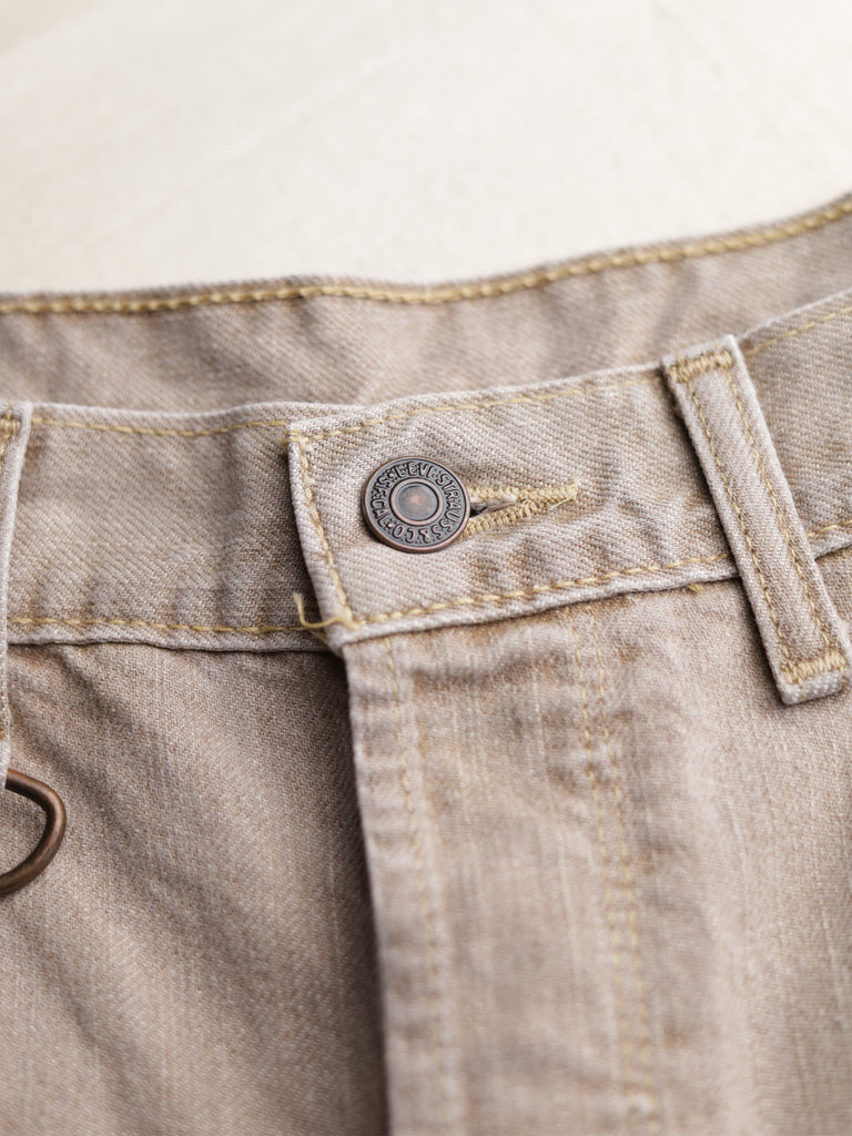 Levi's - "Engineered" Beige Denim Shorts