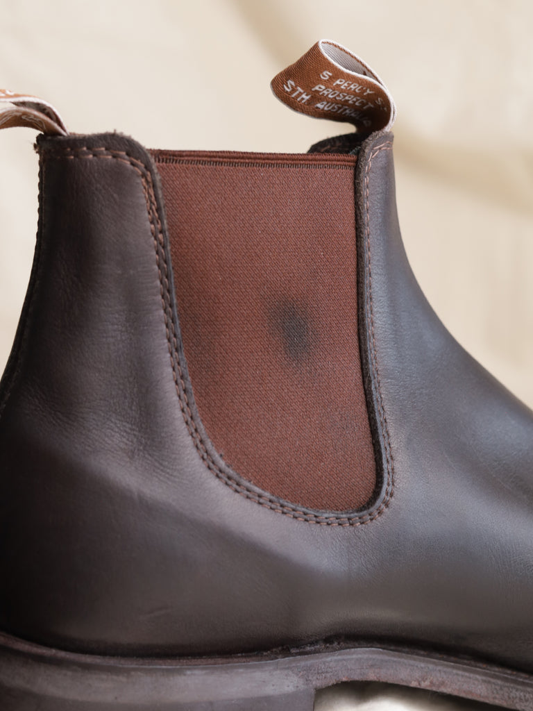 RM Williams - "Gardener" Leather Chelsea Boots